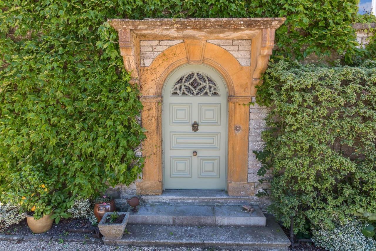 The Mount Somerton Retreat - Nr Bruton, Glastonbury, The Spectacular Wells Cathedral, Millfield School, Leonardo Helicopters, Yeovilton Buitenkant foto