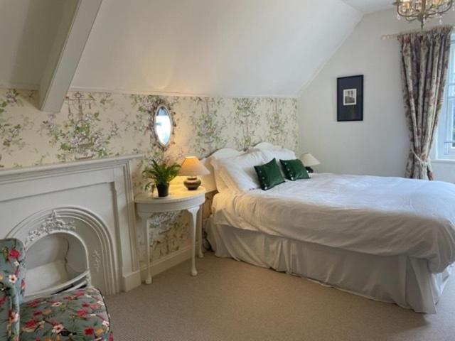 The Mount Somerton Retreat - Nr Bruton, Glastonbury, The Spectacular Wells Cathedral, Millfield School, Leonardo Helicopters, Yeovilton Buitenkant foto