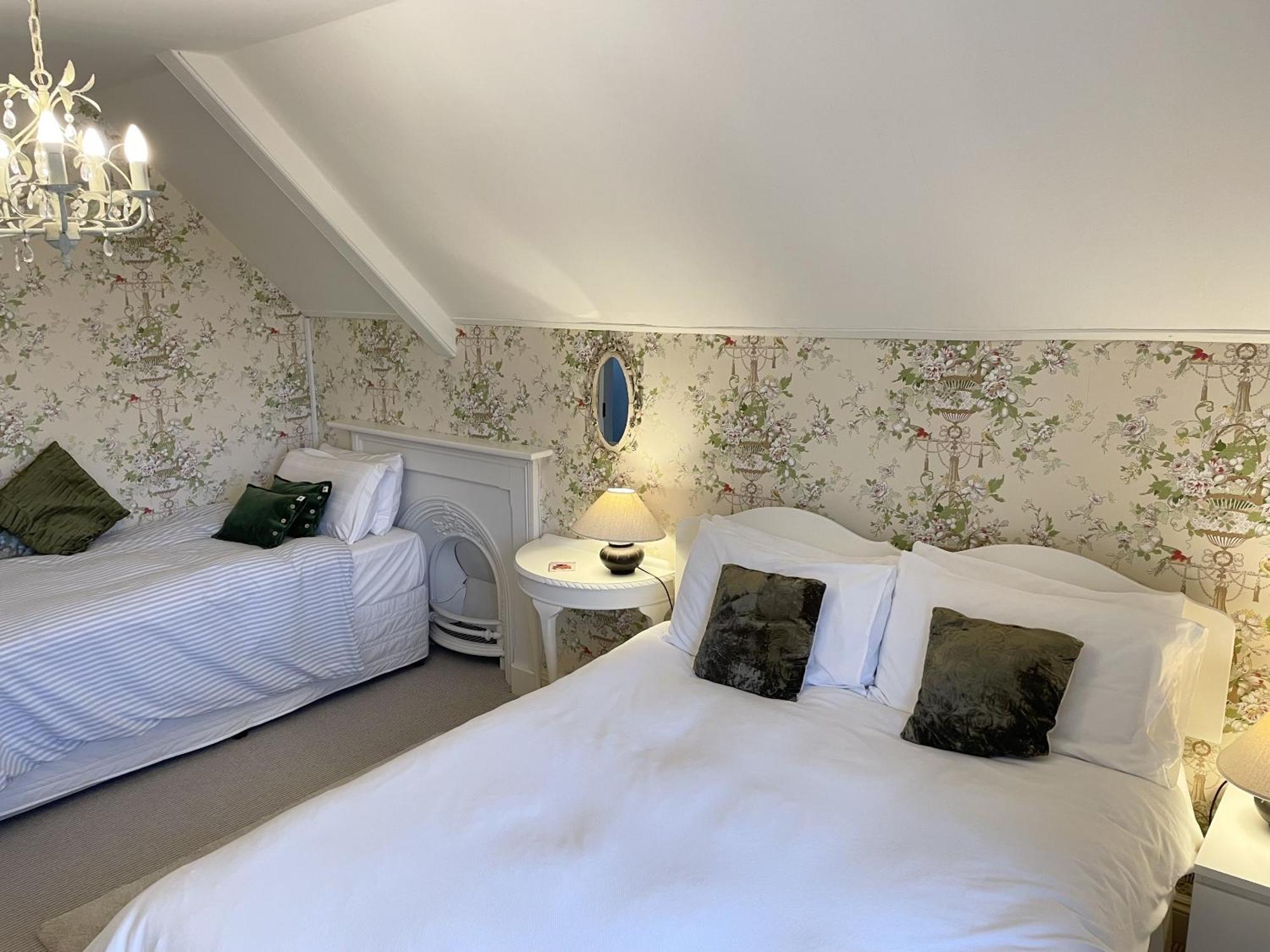 The Mount Somerton Retreat - Nr Bruton, Glastonbury, The Spectacular Wells Cathedral, Millfield School, Leonardo Helicopters, Yeovilton Buitenkant foto
